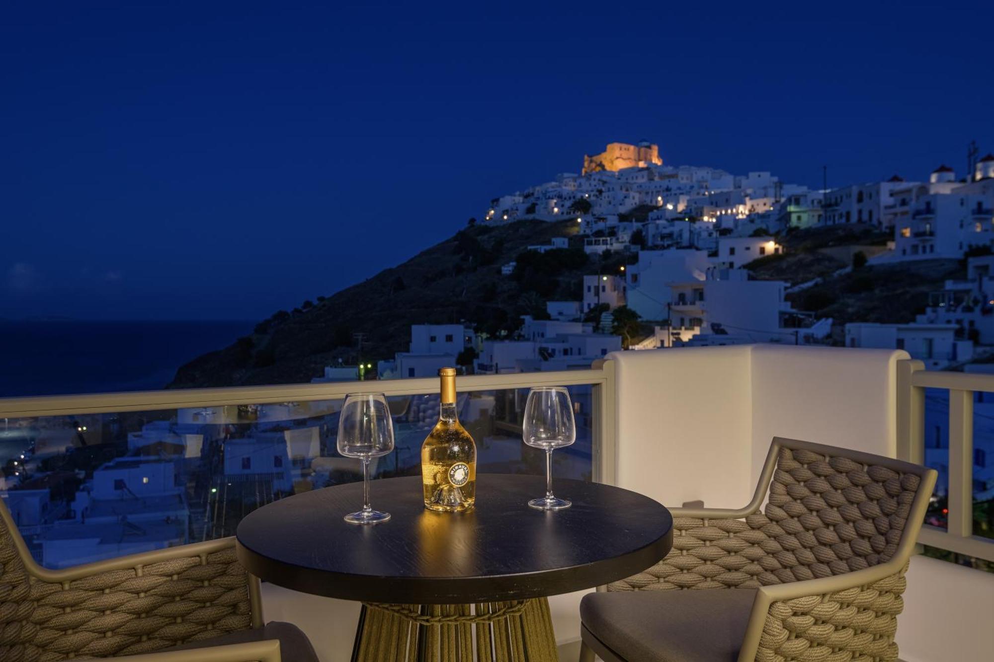 Vivere Luxury Suites Pera Gyalos Eksteriør bilde