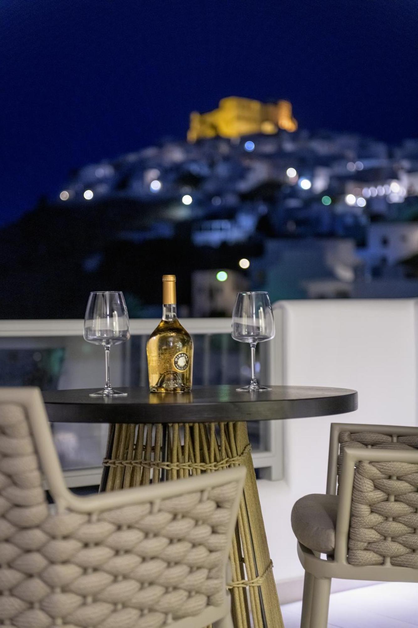 Vivere Luxury Suites Pera Gyalos Eksteriør bilde